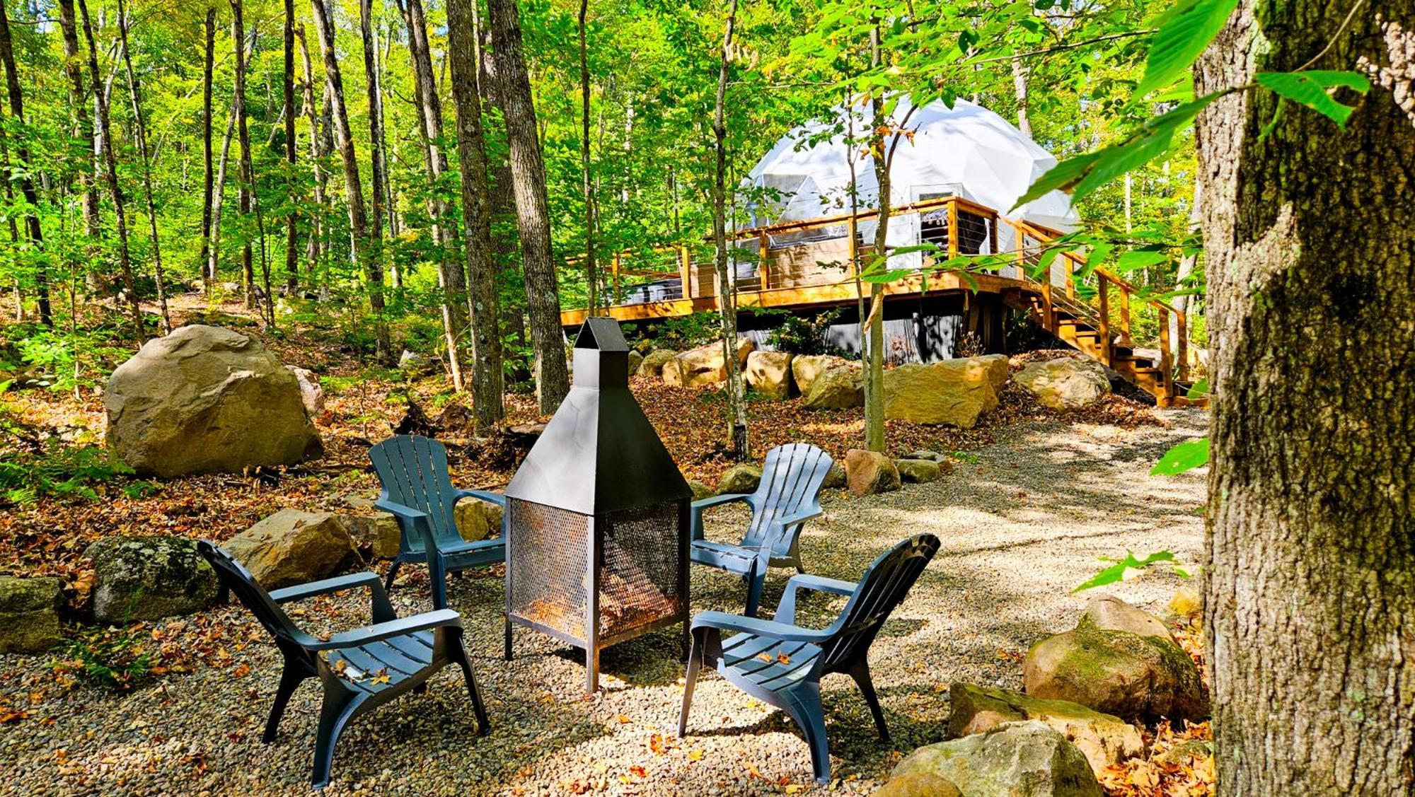 Dome Le Montagnard * Brownsburg