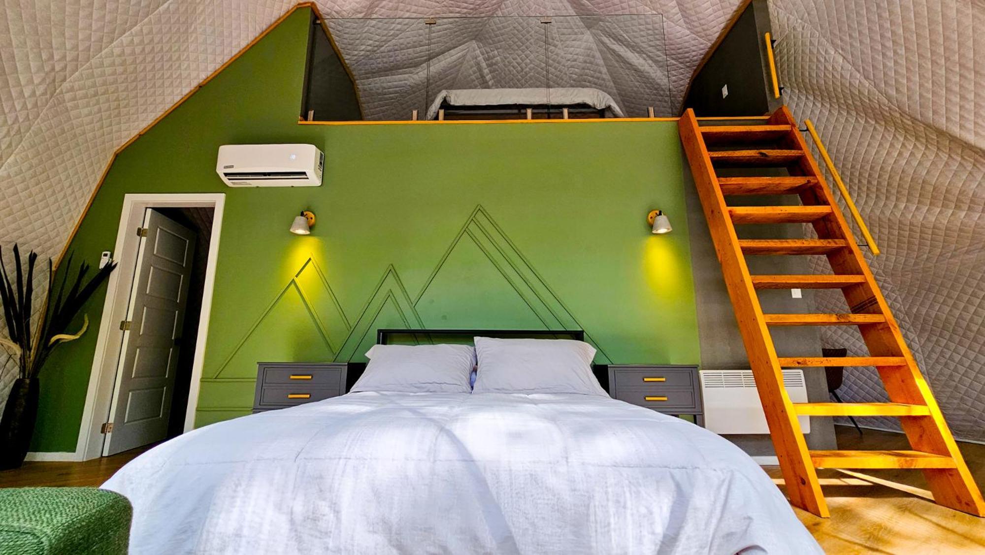 Dome Le Montagnard * Brownsburg